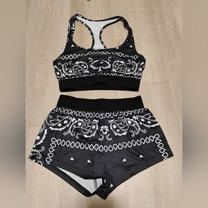 Black and White Bandana Print Sports Bra Set